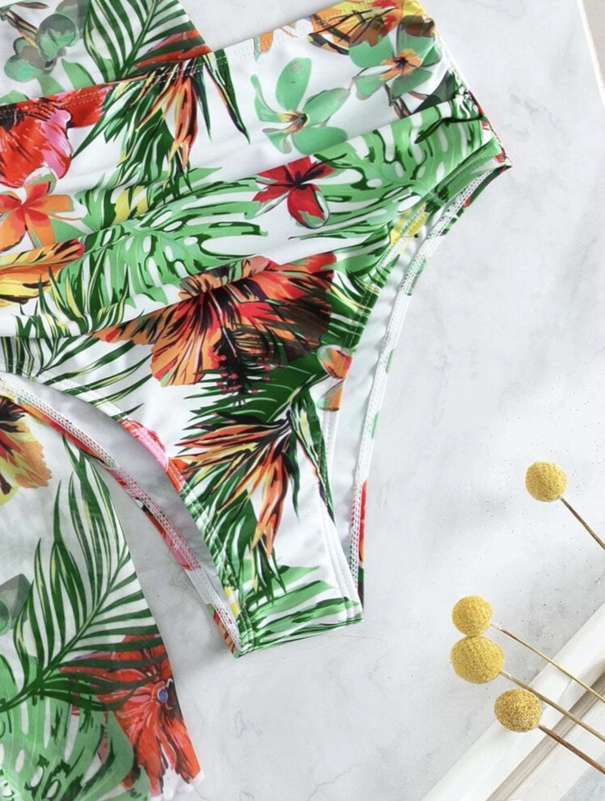 Green 3-Piece Bikini Set – Sexy Beach Outfit | Girlie